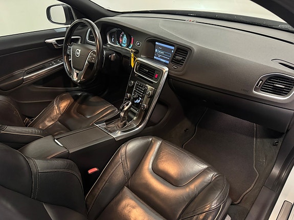 Volvo S60 13 of 26