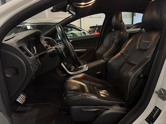 Volvo S60 12 of 26
