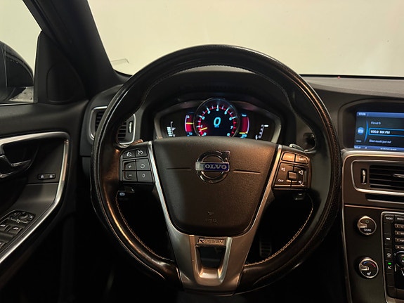 Volvo S60 16 of 26