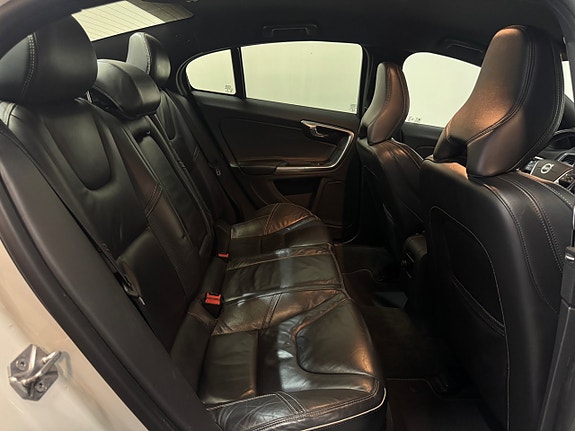 Volvo S60 19 of 26