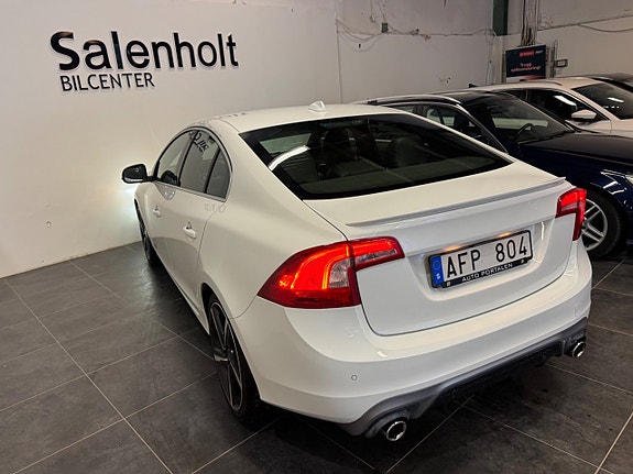 Volvo S60 8 of 26