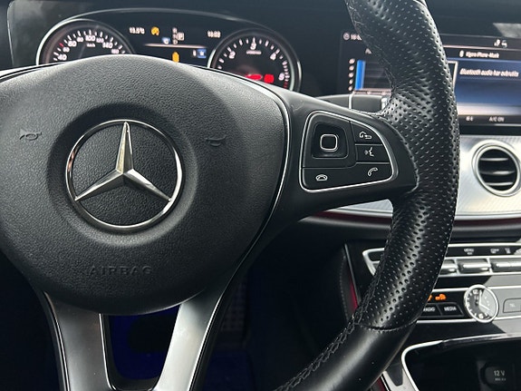 Mercedes-Benz E220 17 of 25