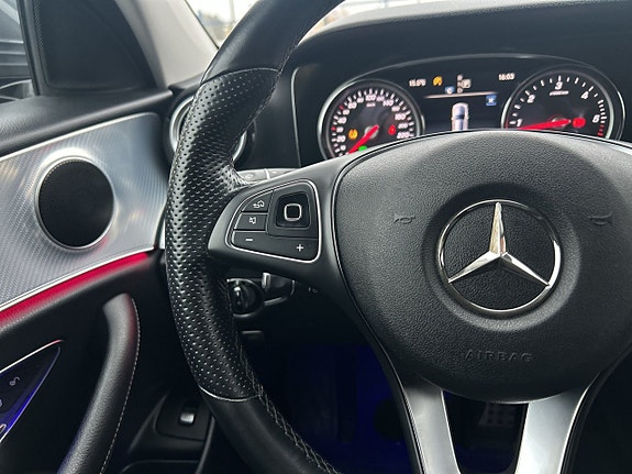 Mercedes-Benz E220 18 of 25