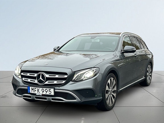 Mercedes-Benz E220 15 of 25