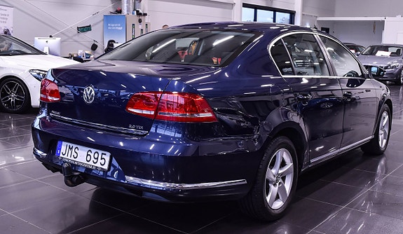 Volkswagen Passat 4 of 10
