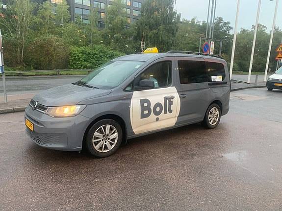 Volkswagen Caddy Maxi 4 of 6