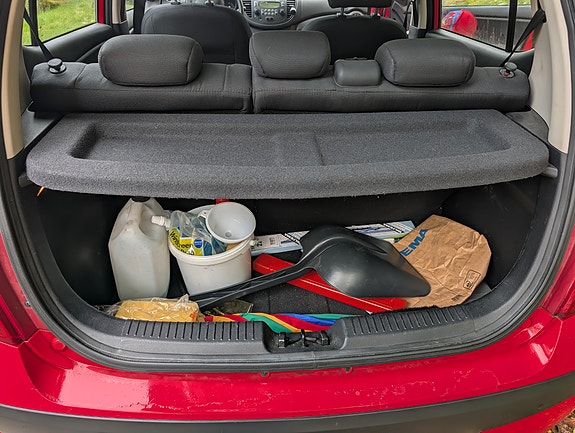Hyundai i10 7 of 16