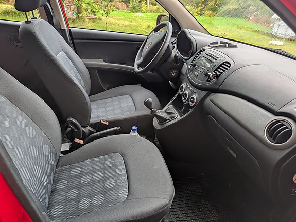 Hyundai i10 6 of 16