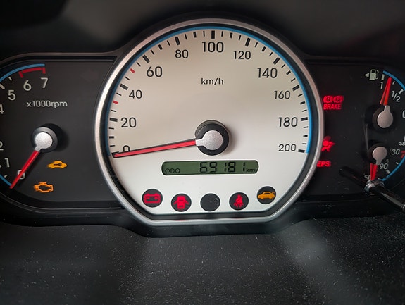 Hyundai i10 12 of 16