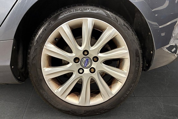 Volvo V40 16 of 17