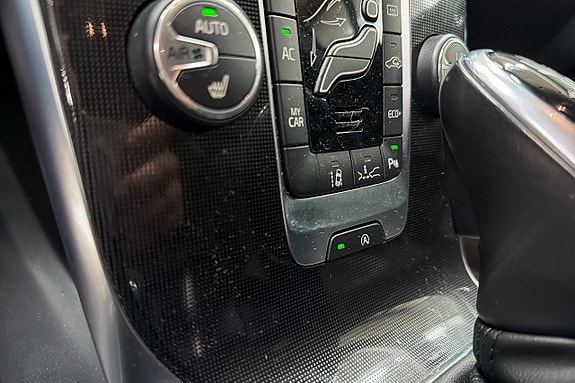 Volvo V40 15 of 20