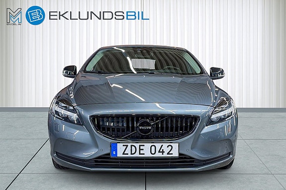 Volvo V40 8 of 20