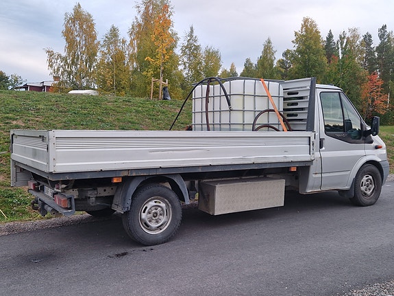 Ford Transit 3 of 6