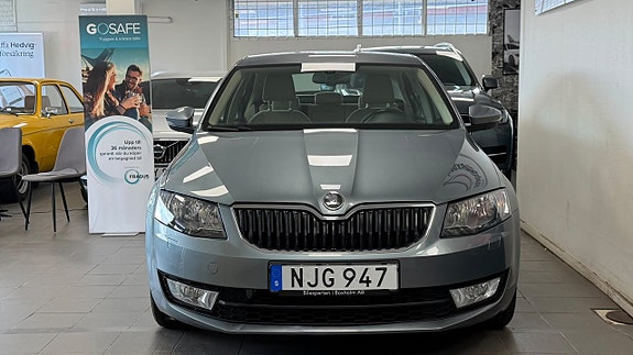 Skoda Octavia 2 of 17