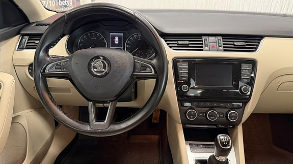 Skoda Octavia 10 of 17