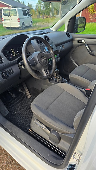 Volkswagen Caddy Maxi 10 of 12