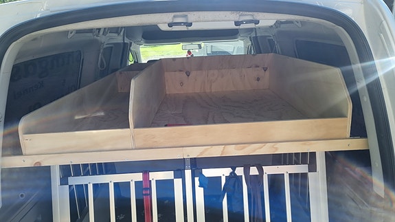 Volkswagen Caddy Maxi 12 of 12