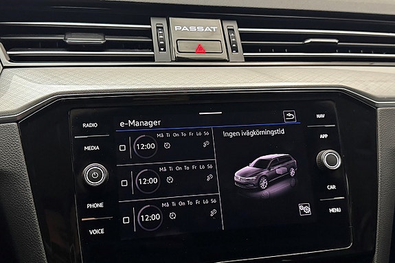 Volkswagen Passat 29 of 30