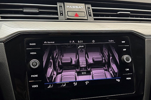 Volkswagen Passat 27 of 30