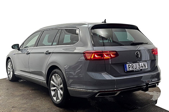 Volkswagen Passat 9 of 30