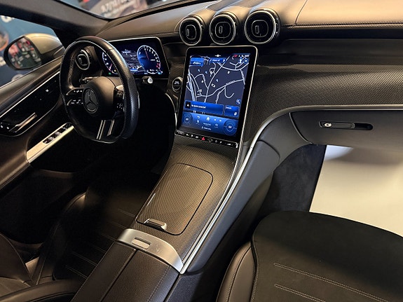 Mercedes-Benz GLC300 e 10 of 17