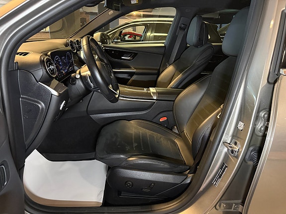 Mercedes-Benz GLC300 e 7 of 17