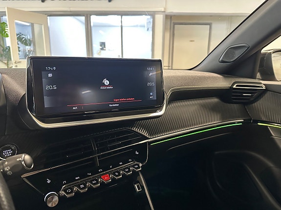 Peugeot 2008 12 of 16