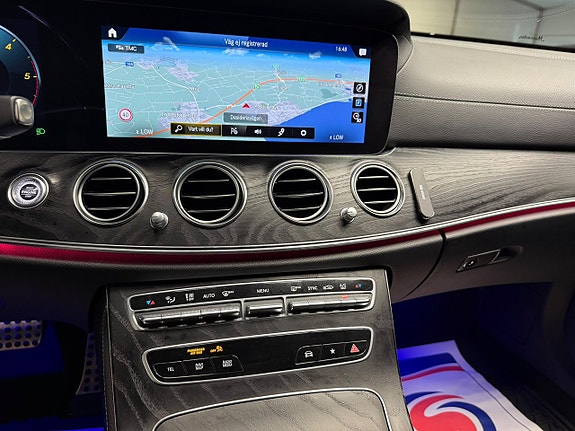 Mercedes-Benz E220 19 of 21