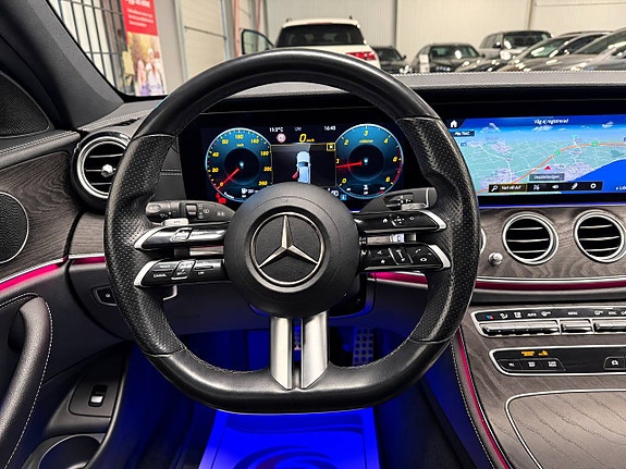 Mercedes-Benz E220 13 of 21
