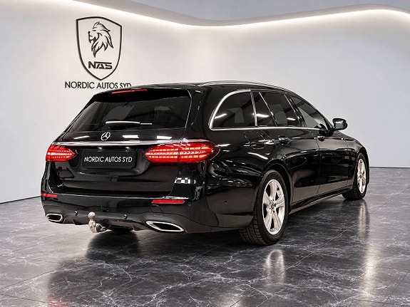 Mercedes-Benz E220 6 of 21