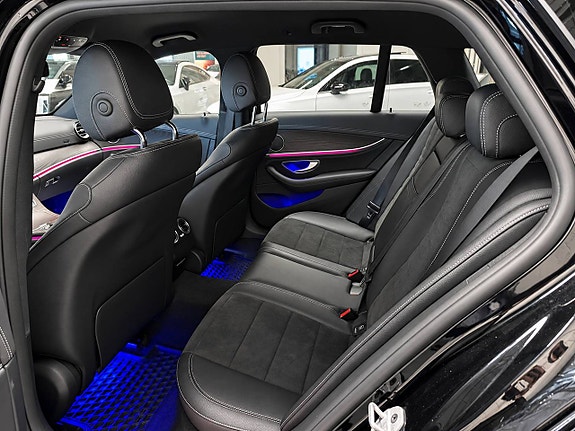 Mercedes-Benz E220 16 of 21