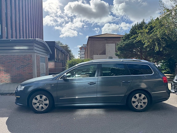 Volkswagen Passat 5 of 12