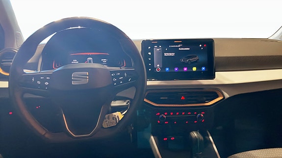 Seat Arona 10 of 12