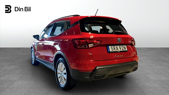 Seat Arona 3 of 12