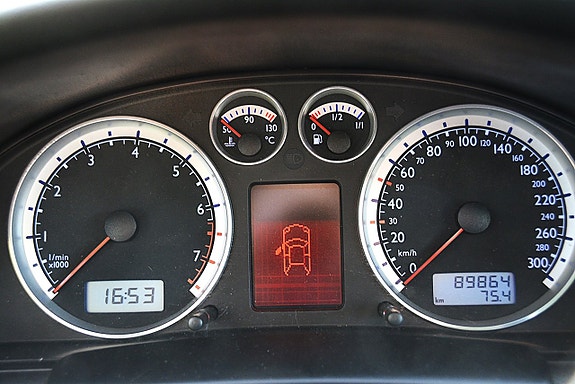 Volkswagen Passat 16 of 21