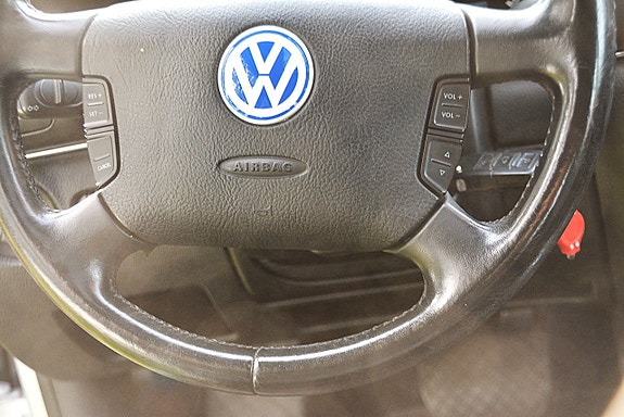 Volkswagen Passat 15 of 21