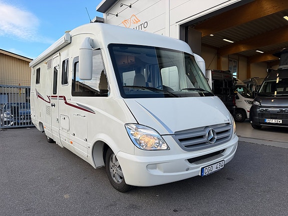 Le Voyageur LX850 Mercedes (184HK AUT) Queensbed! ALDE! Hydrauliska stödben! Golvvärme! Nyservad! Solcell! Parabol! 19 of 23