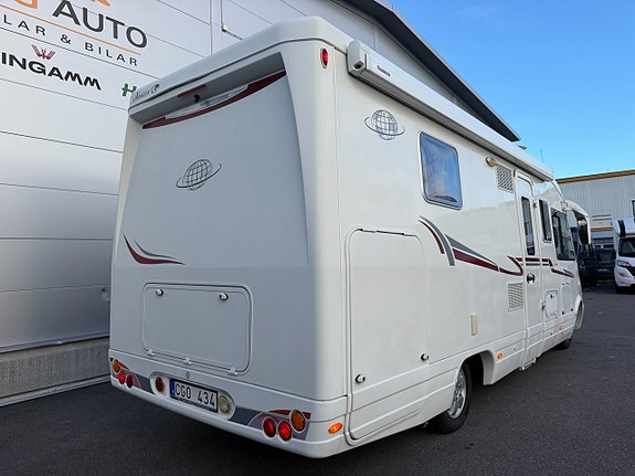 Le Voyageur LX850 Mercedes (184HK AUT) Queensbed! ALDE! Hydrauliska stödben! Golvvärme! Nyservad! Solcell! Parabol! 22 of 23
