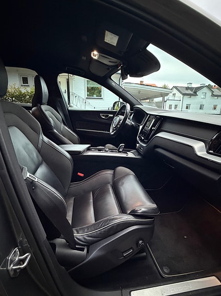 Volvo XC60 10 of 12