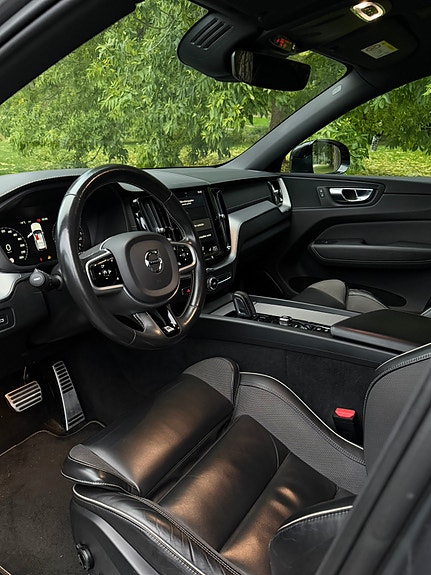 Volvo XC60 9 of 12