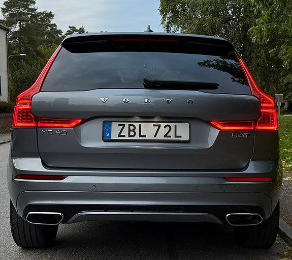 Volvo XC60 7 of 12