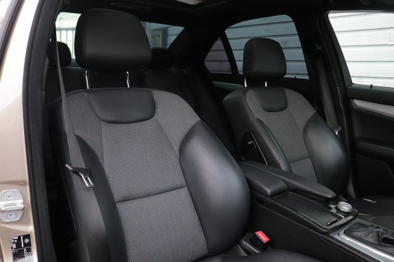 Mercedes-Benz C220 14 of 16