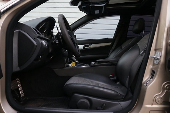 Mercedes-Benz C220 6 of 16