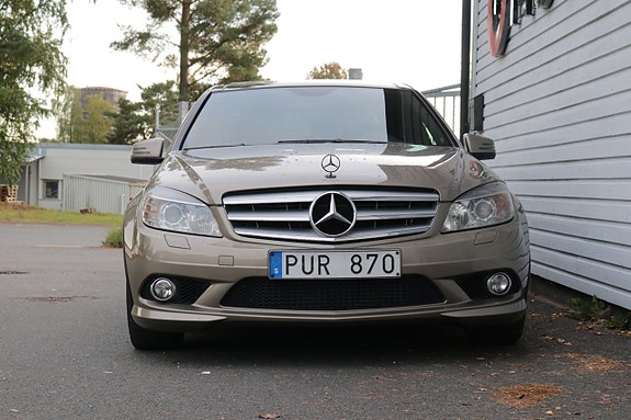 Mercedes-Benz C220 16 of 16
