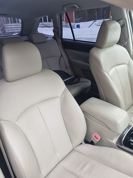 Subaru Legacy 9 of 10