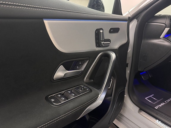 Mercedes-Benz CLA250 e 14 of 18