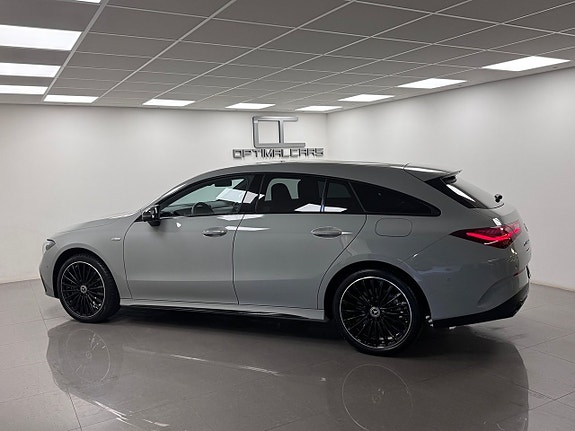 Mercedes-Benz CLA250 e 17 of 18