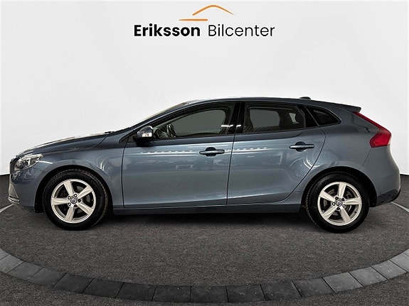 Volvo V40 7 of 22