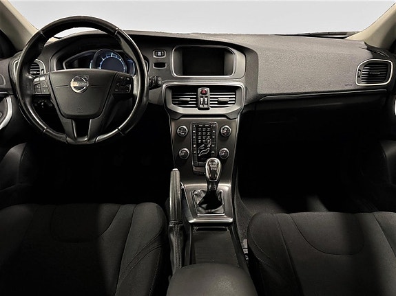 Volvo V40 11 of 22