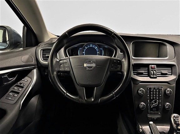Volvo V40 13 of 22